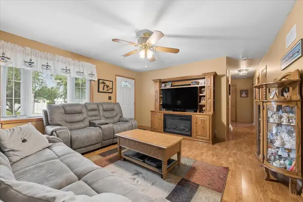 104 Sunset Strip, Joliet, IL 60435