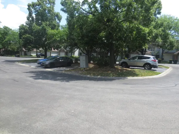1051 Rockport DR #1051, Carol Stream, IL 60188