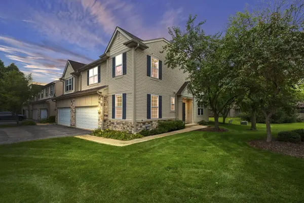 828 Amelia CT, Grayslake, IL 60030