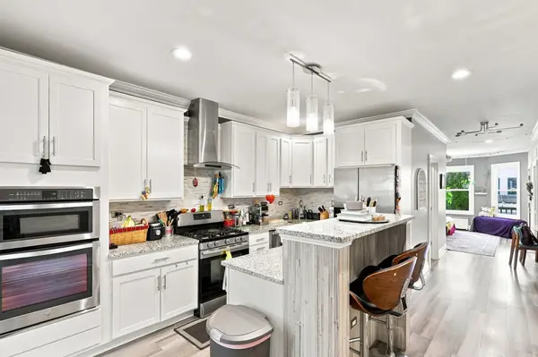 4937 N Bell AVE, Chicago, IL 60625