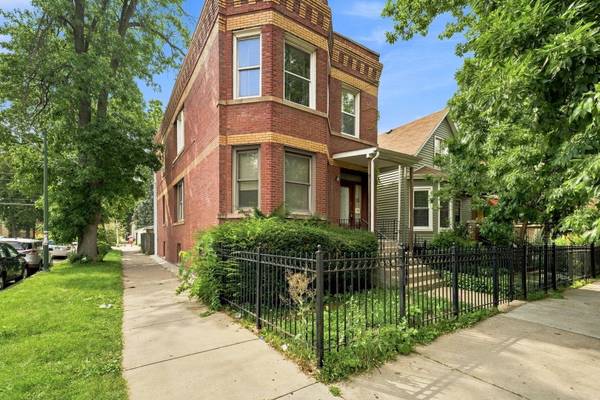 4100 N Kimball AVE, Chicago, IL 60618