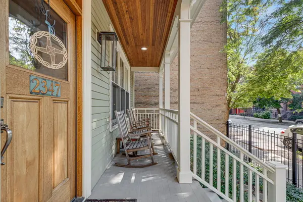 2347 N Geneva TER, Chicago, IL 60614