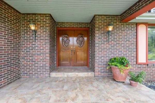 212 Cheviot DR, Bartlett, IL 60103