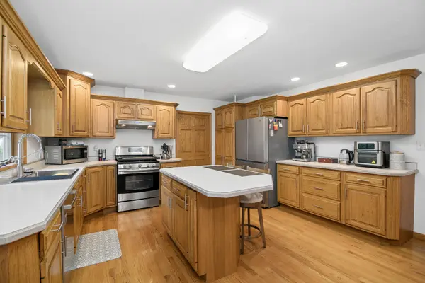 559 Hollyberry LN, Bourbonnais, IL 60914