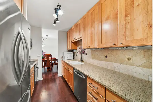 111 E Chestnut ST #30G, Chicago, IL 60611