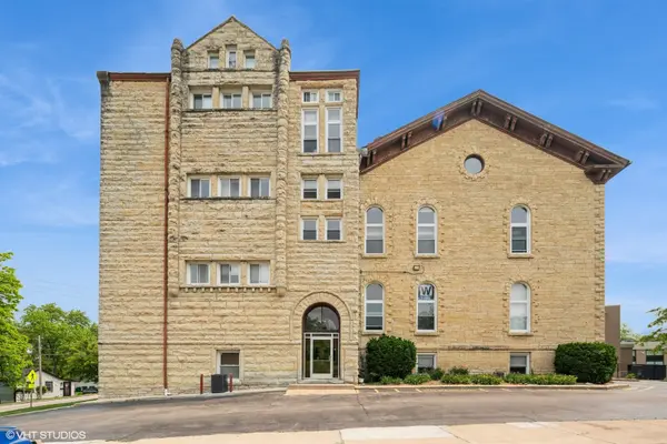 400 Mccarthy RD #421, Lemont, IL 60439