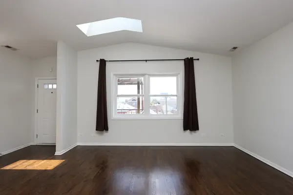 519 S Maplewood AVE #4S, Chicago, IL 60612