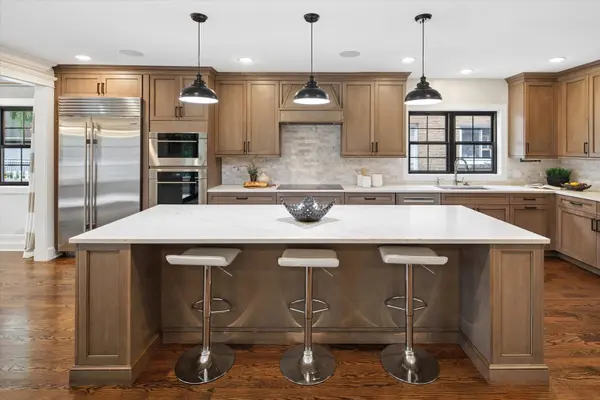 4412 W Bryn Mawr AVE, Chicago, IL 60646