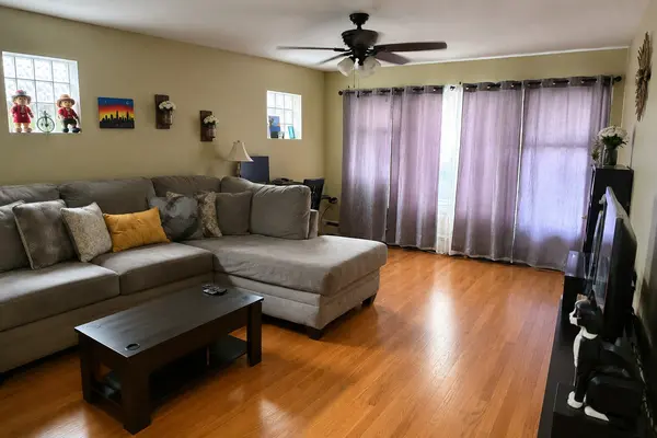 5910 W Higgins AVE #1, Chicago, IL 60630