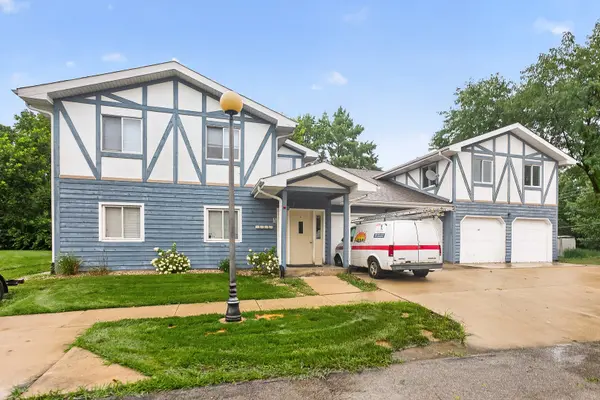 2S640 Cerny RD #A4, Warrenville, IL 60555