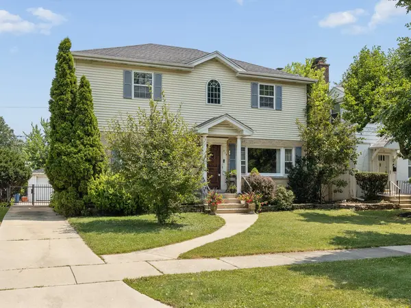 713 Community DR, La Grange Park, IL 60526