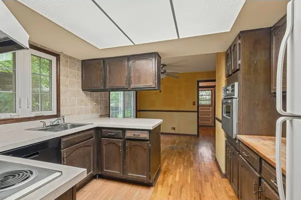 1054 Alden LN, Buffalo Grove, IL 60089