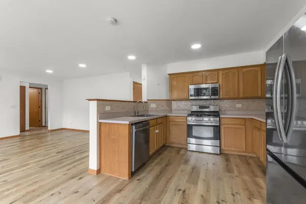1129 S Wabena AVE, Minooka, IL 60447