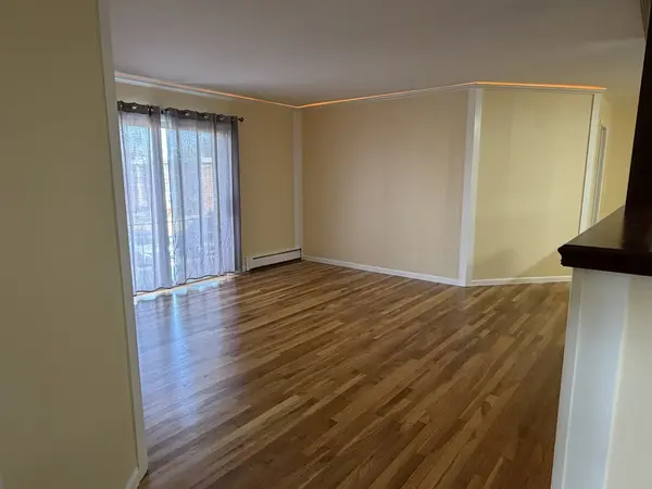 8836 N Western AVE #207G, Des Plaines, IL 60016