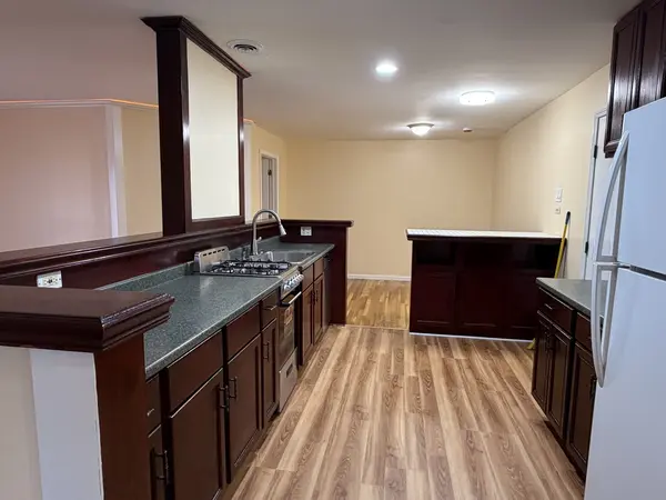 8836 N Western AVE #207G, Des Plaines, IL 60016