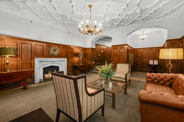 5000 S East End AVE #2A, Chicago, IL 60615