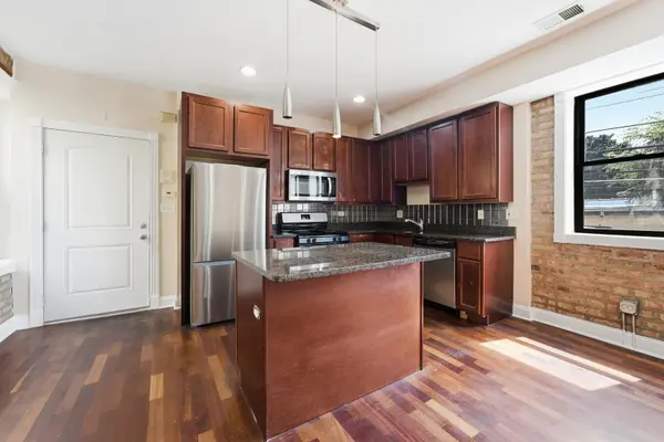6410 N Hoyne AVE #2W, Chicago, IL 60645