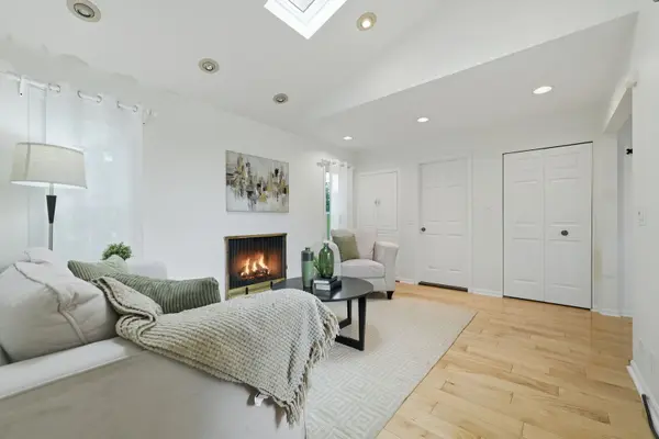 1 The Court of Harbinger FLS, Northbrook, IL 60062