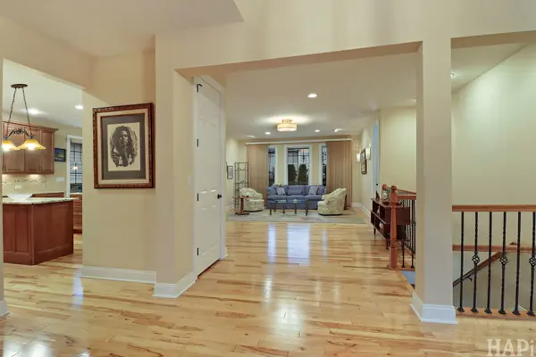 4 Chaco CT, South Barrington, IL 60010