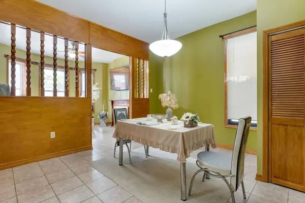 2312 W Taylor ST, Chicago, IL 60612