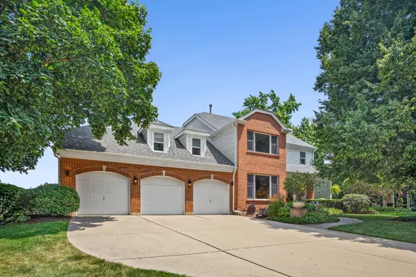 2917 Whispering Oaks DR, Buffalo Grove, IL 60089