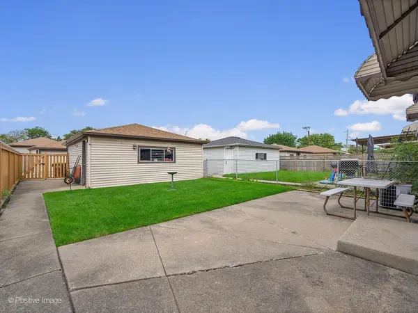 5032 Michigan AVE, Schiller Park, IL 60176