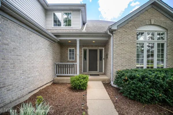 1644 Derby DR, Batavia, IL 60510