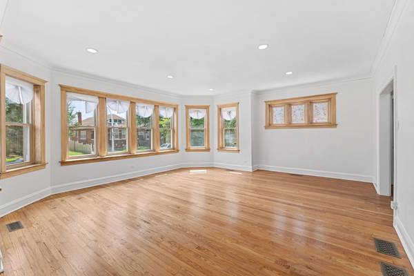 8044 S Harper AVE, Chicago, IL 60619
