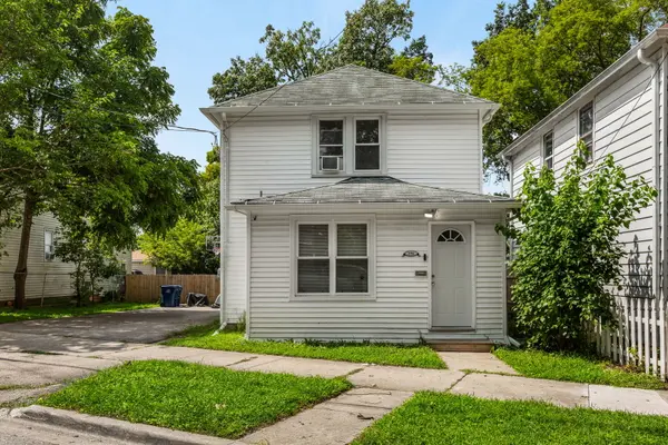 556 Caroline PL, Waukegan, IL 60085