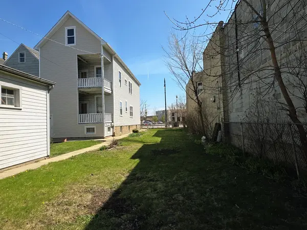 2712 N Western AVE, Chicago, IL 60647