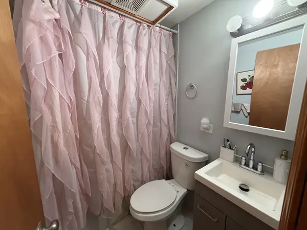 Address not disclosed, Markham, IL 60428