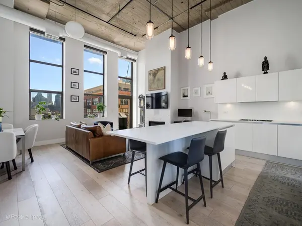 758 N Larrabee ST #523, Chicago, IL 60654
