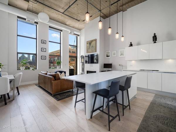 758 N Larrabee ST #523, Chicago, IL 60654