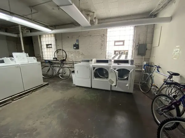 1127 W Farwell AVE #106, Chicago, IL 60626
