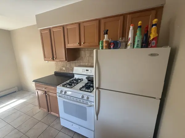 3001 Thatcher AVE #2N, River Grove, IL 60171