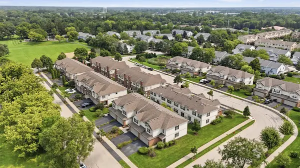 1541 Pauline CIR, Mundelein, IL 60060
