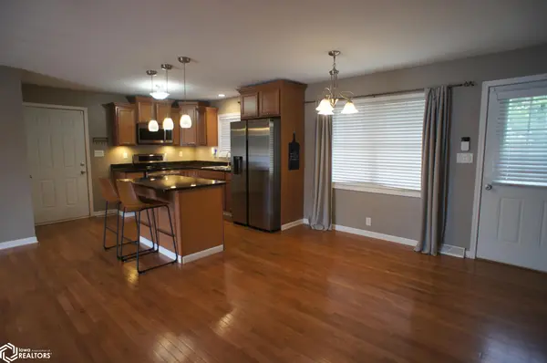 1217 Nancy LN, Webster City, IA 50595