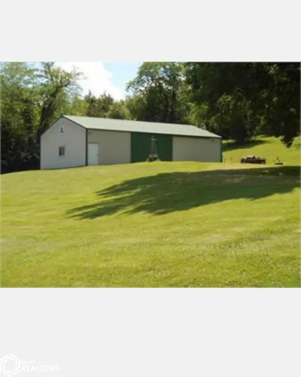 3176 Old Quarry RD, Wever, IA 52658