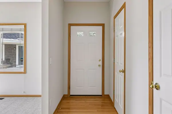 6773 158th ST W, Apple Valley, MN 55124