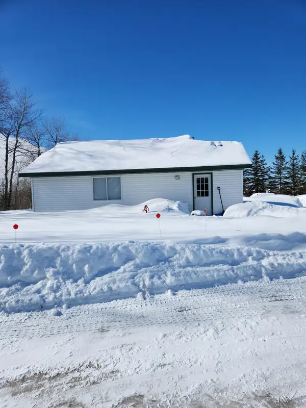 9453 Alango RD, Angora, MN 55703