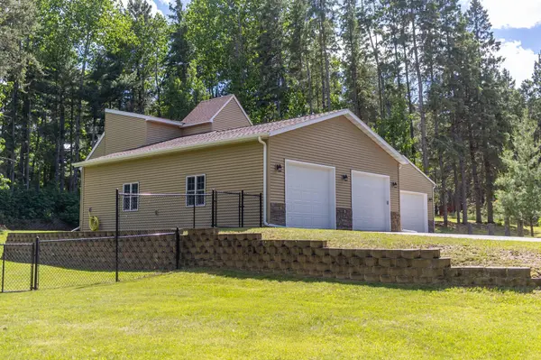 508 Spruce Grove LN NW, Bemidji, MN 56601
