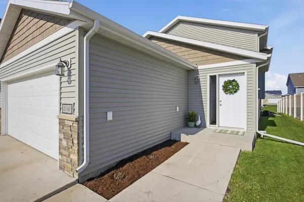 2742 Divide ST W, West Fargo, ND 58078