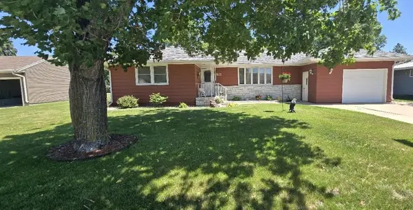 511 S Mccornell AVE, Parkers Prairie, MN 56361