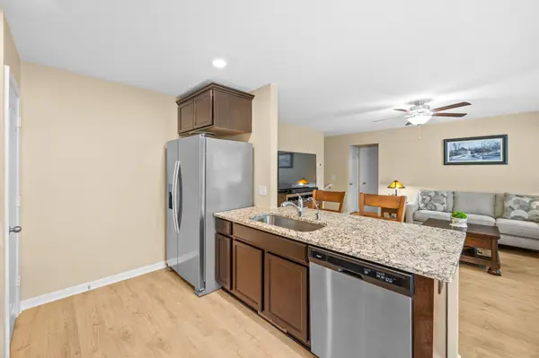 1042 White Tail LN, Montrose, MN 55363