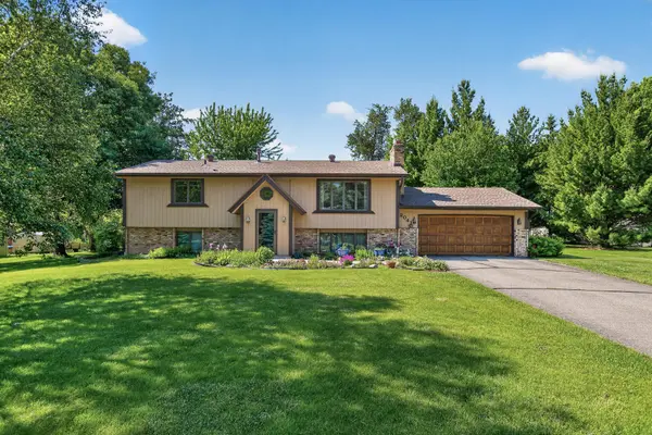 2041 W 65th ST, Excelsior, MN 55331