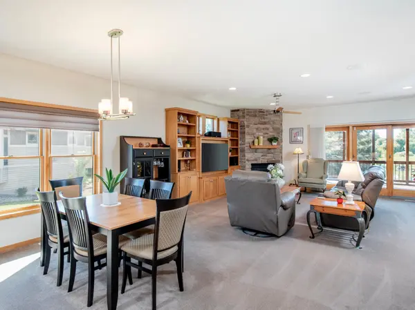 1161 Lakemoor DR, Woodbury, MN 55129