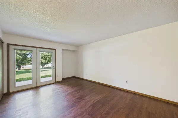 46 125th LN NW, Coon Rapids, MN 55448
