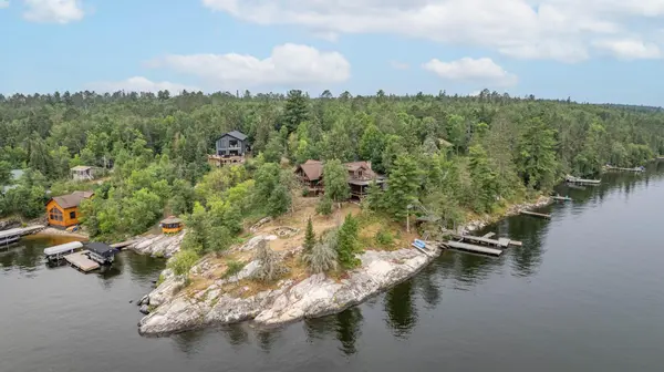 10001 Tomahawk TRL, Kabetogama, MN 56669