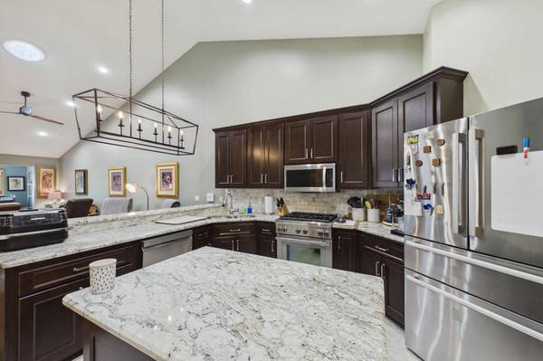 4201 93rd AVE N, Brooklyn Park, MN 55443