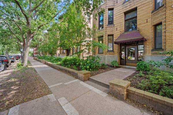 294 Dayton AVE #1E, Saint Paul, MN 55102